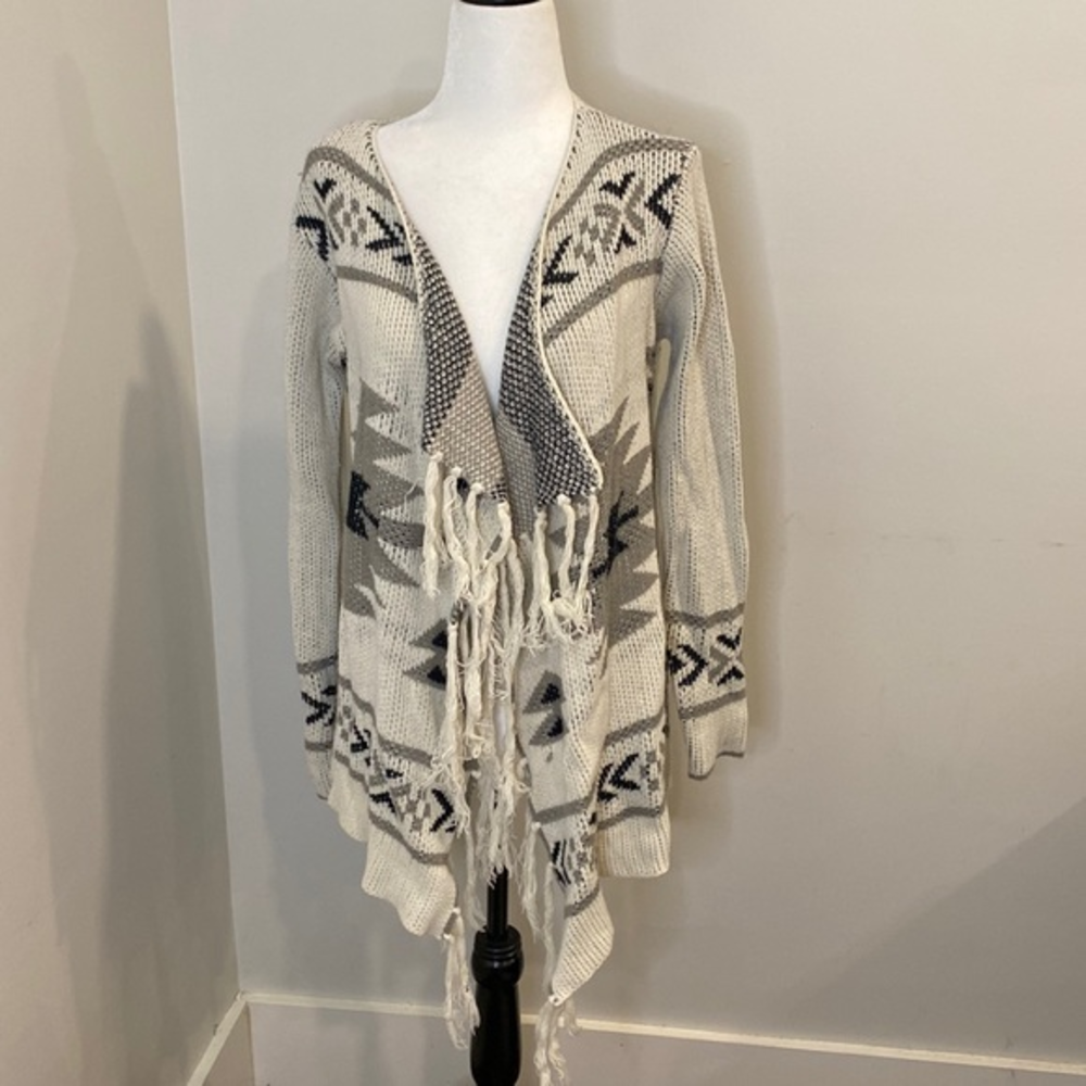 Only Fringe Cardigan‎